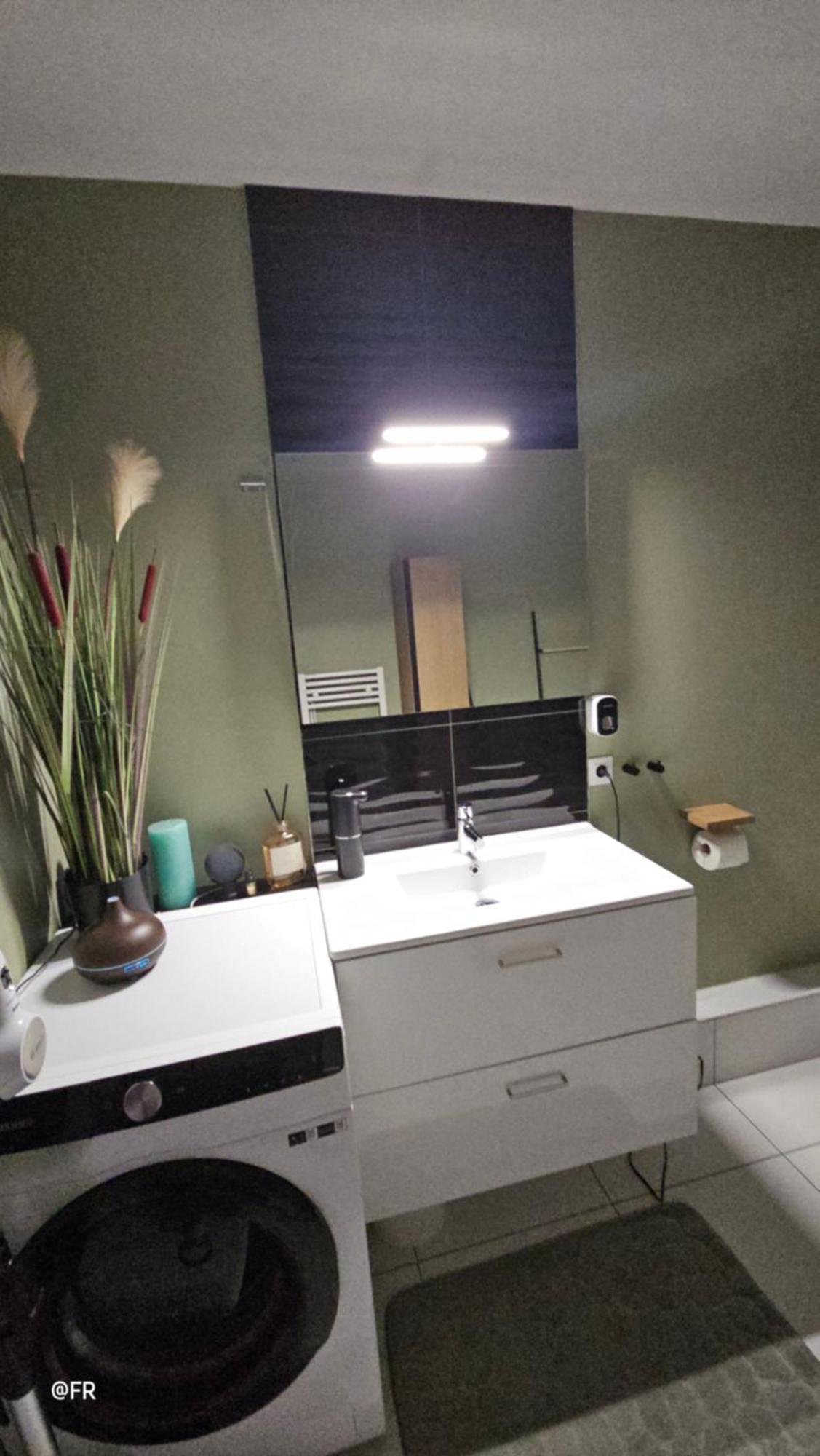 Apartment Superbe Dans Un Quartier Neuf Et Calme *